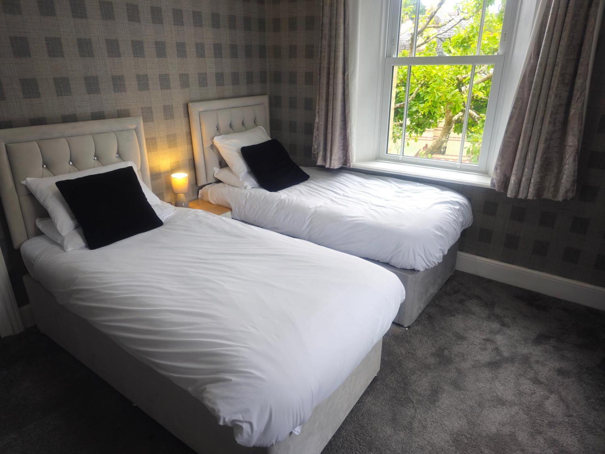 Exquisite 10 Bed Villa Hot Tub And Games Room Barnstaple Exterior photo