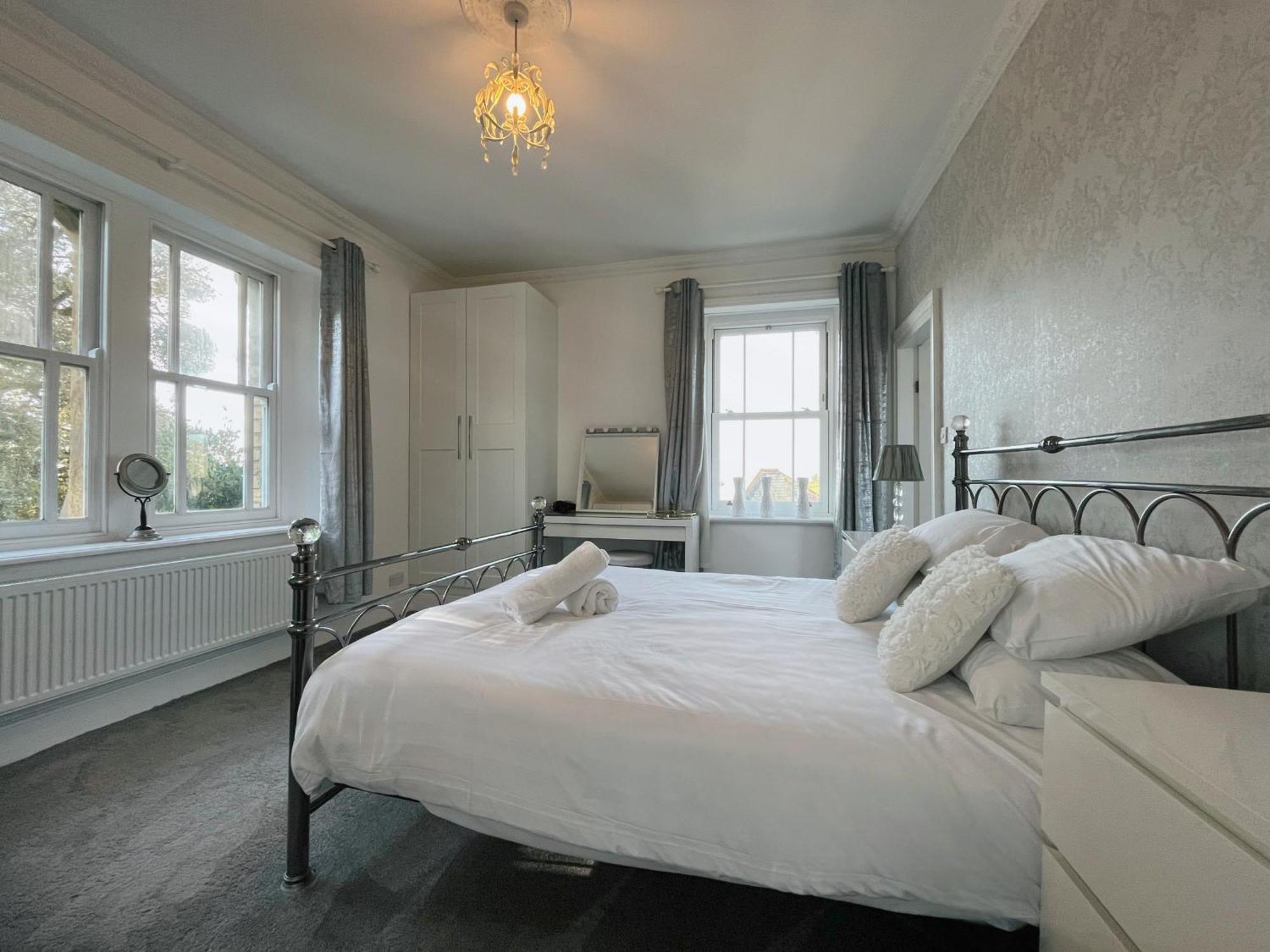Exquisite 10 Bed Villa Hot Tub And Games Room Barnstaple Exterior photo